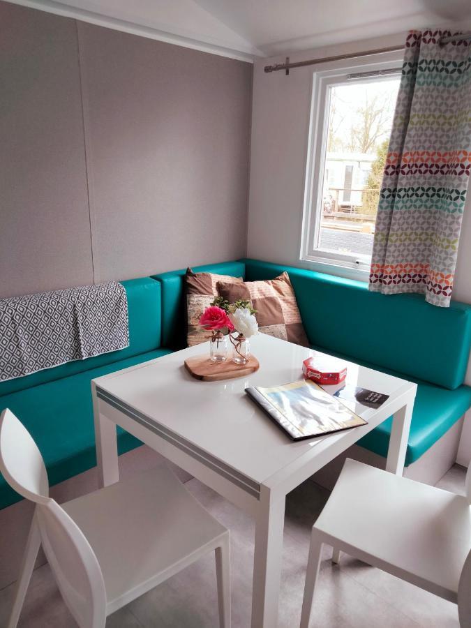 Bj Chalets: Cozy Family-Friendly Chalet at Lauwersoog Holiday Park Exterior photo
